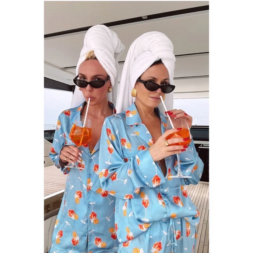 Show Me Your Mumu Classic PJ Set in Saint Spritz Silky M/L - Picture 1 of 3